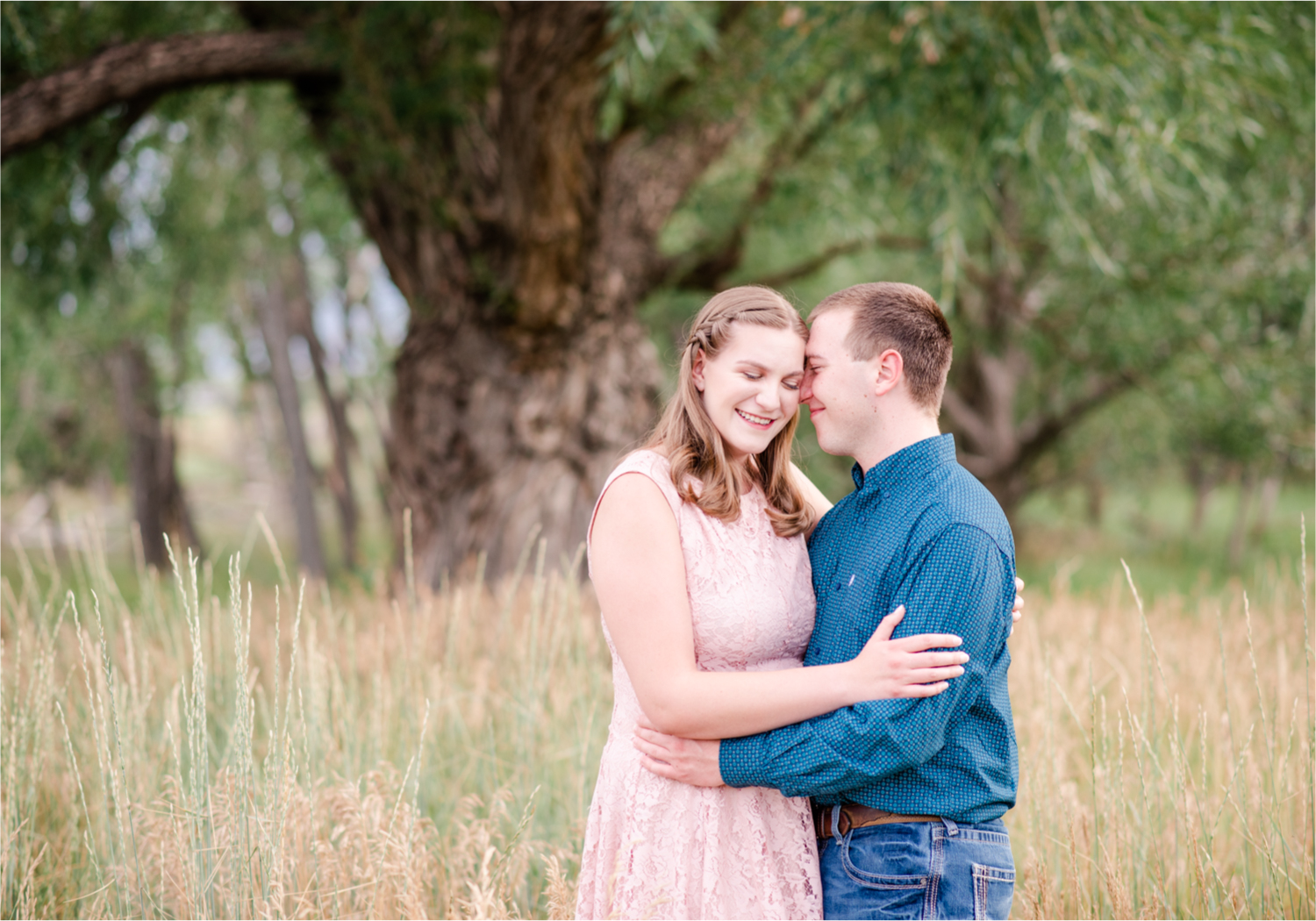 Summer Engagement Session at Sandstone Ranch in Longmont Colorado near Boulder | Britni Girard Photography | Country Engagement
