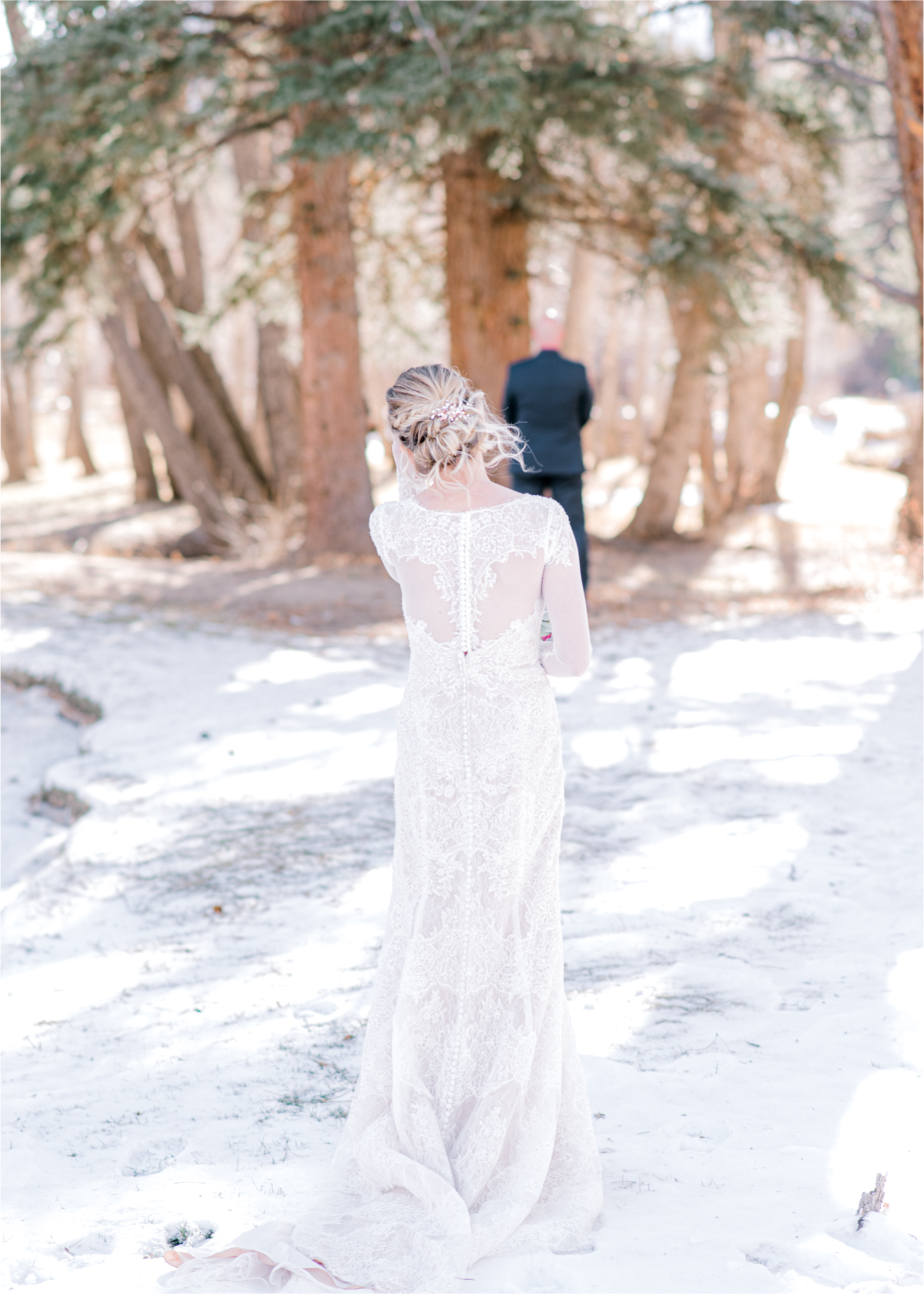 Snowy Winter Wedding in Estes Park Colorado at Black Canyon Inn | Britni Girard Photography