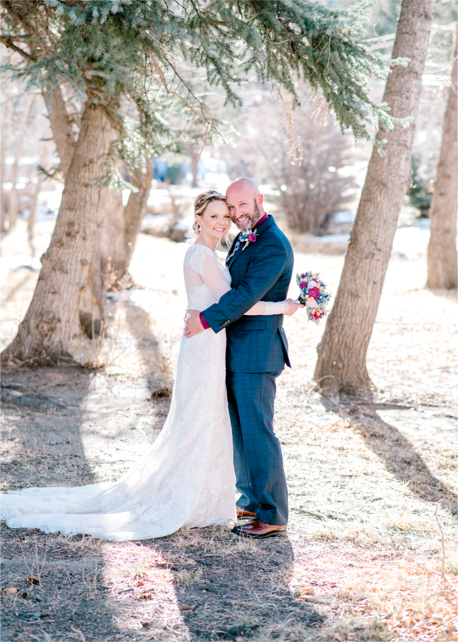 Snowy Winter Wedding in Estes Park Colorado at Black Canyon Inn | Britni Girard Photography