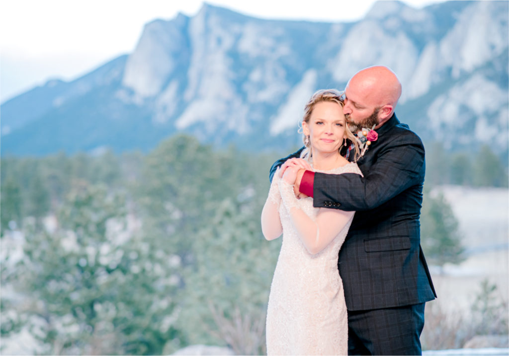 Snowy Winter Wedding in Estes Park Colorado at Black Canyon Inn | Britni Girard Photography