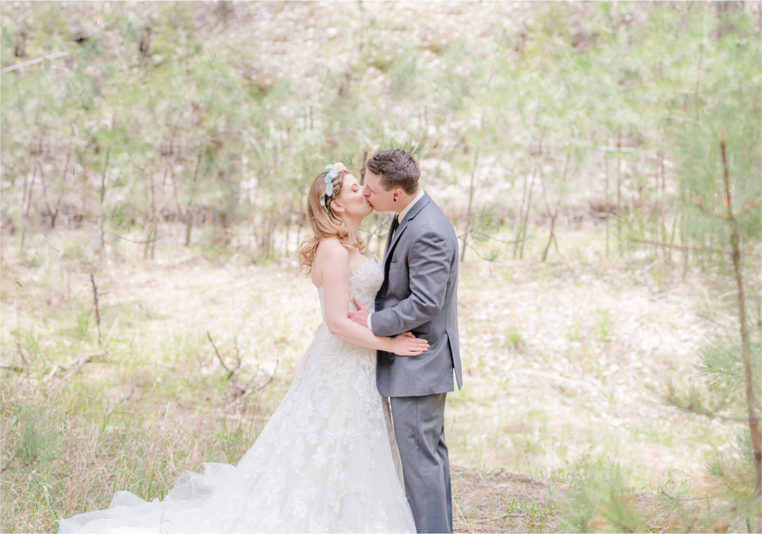 Rustic Rocky Mountain Wedding in Loveland Colorado | Britni Girard Photography | Romantic Morning Brunch Wedding with big surprises for guests | Rain and Shine