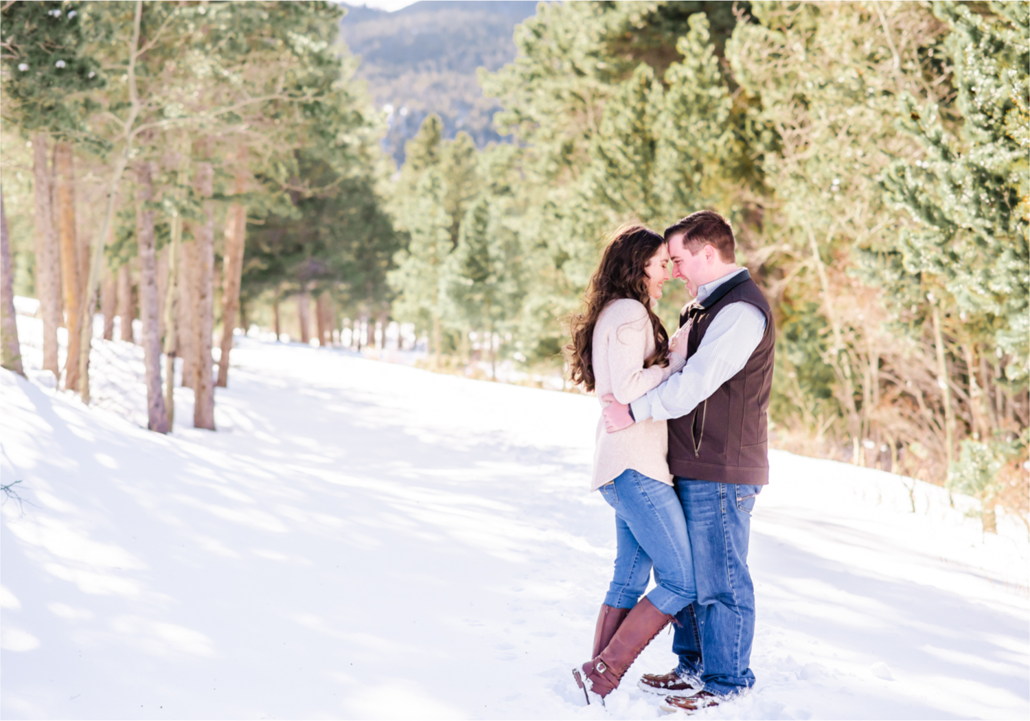 Lily Lake Winter Engagement in Estes Park | Britni Girard Photography - Colorado Wedding Photographer | Rocky Mountain National Park Photography and Downtown Estes Park River Walk