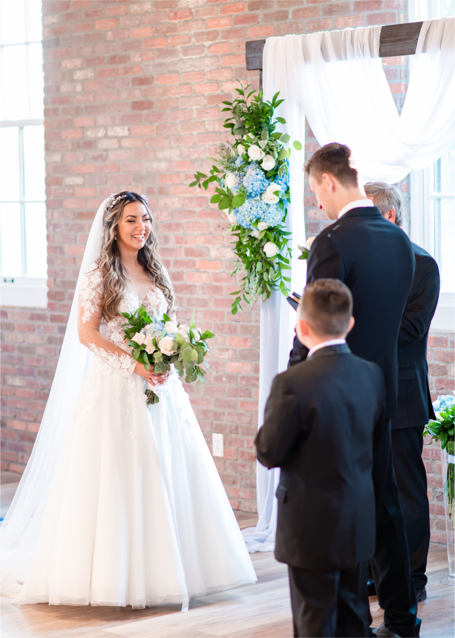 Romantic and Rustic Wedding at The Mill in Windsor | Britni Girard Photography | Colorado based wedding photography and videography team | Vow Exchange