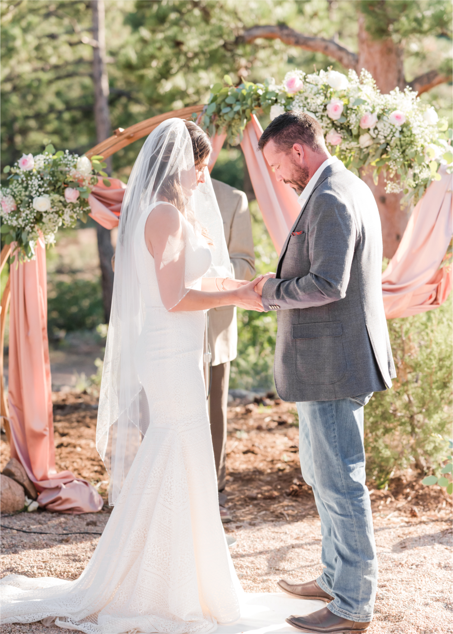Autumn mountain wedding in Florence Colorado | Britni Girard Photography | Colorado Wedding Photo and Video Team | Mountainside Cabin for intimate wedding with rustic farm-tables and romantic details | Wedding Colors White, Dusty Rose and Sage | Catering by The Picnic Basket | Florals by Skyway Creations | Rocky Mountain Beverage Burro