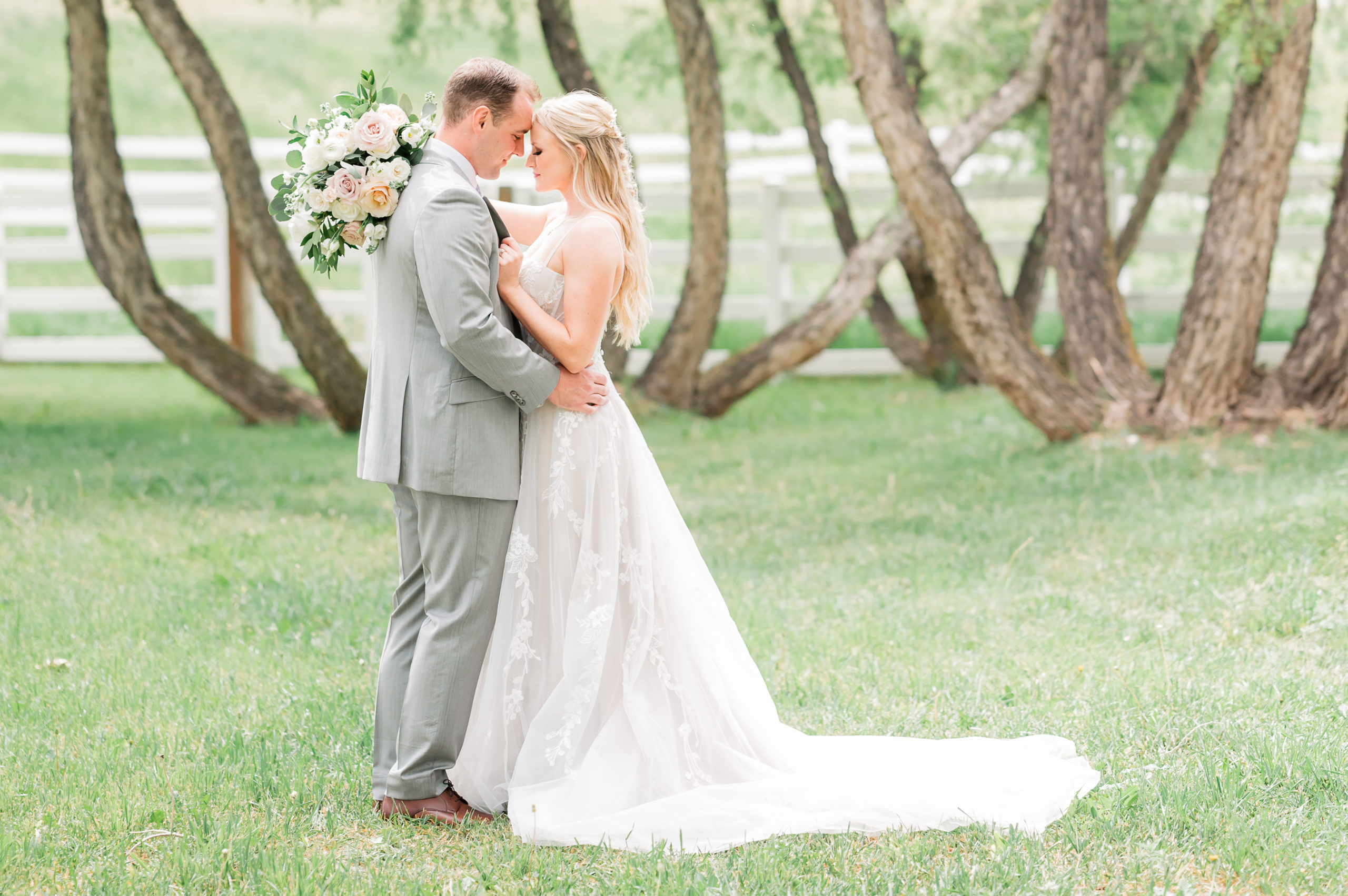 Bride And Groom under Willow Trees | Britni Girard Photography